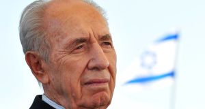 Archaeologists Unearth Oldest ‘Shimon Peres Is So Old’ Joke