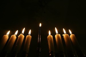 hanukkah-candles2