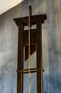 guillotine