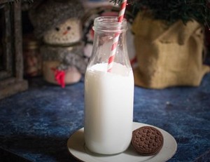 cookies and milk