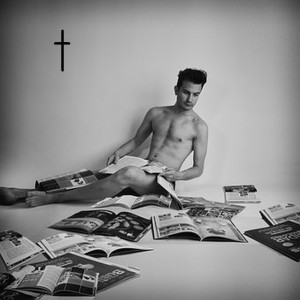 naked man reading