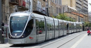 Jerusalem Light Rail Passengers Grapple With Concept Of Let-Others-Off-Before-Boarding