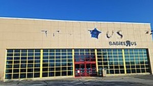 abandoned Toys R US