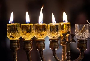 hanukkiyah